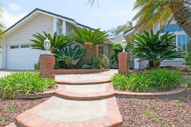 Property Photo:  925 Daisy Ave  CA 92011 