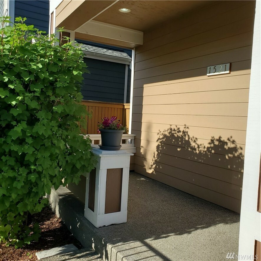 Property Photo:  1521 Edwards Ave  WA 98466 