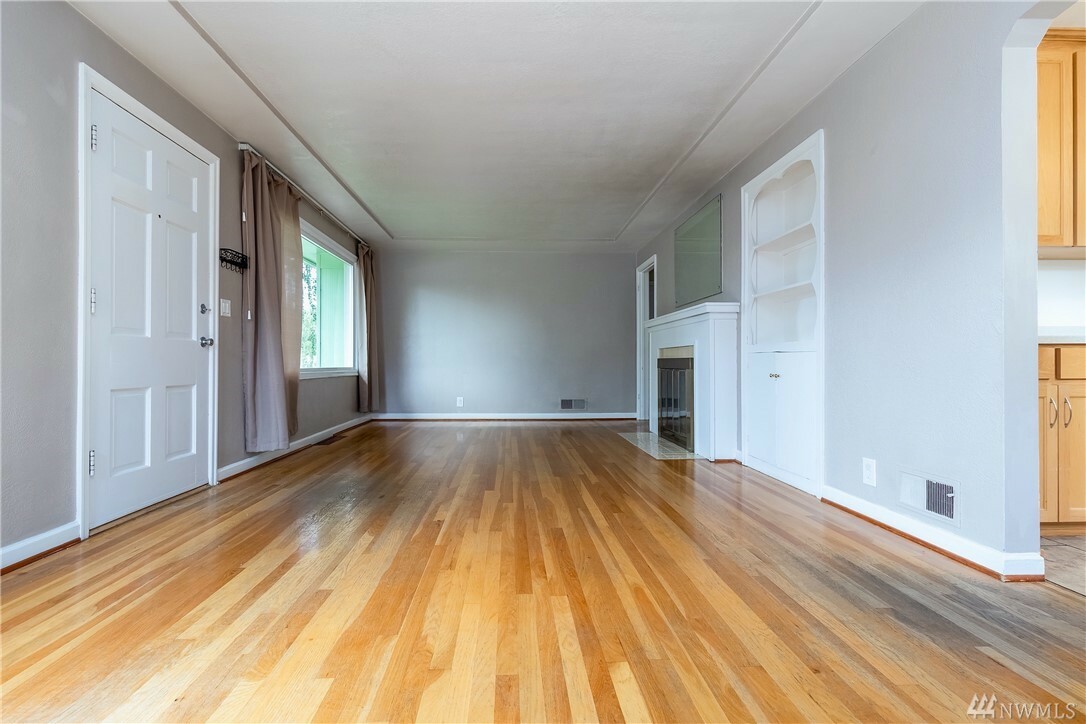 Property Photo: 2337 Hood Place WA 99362