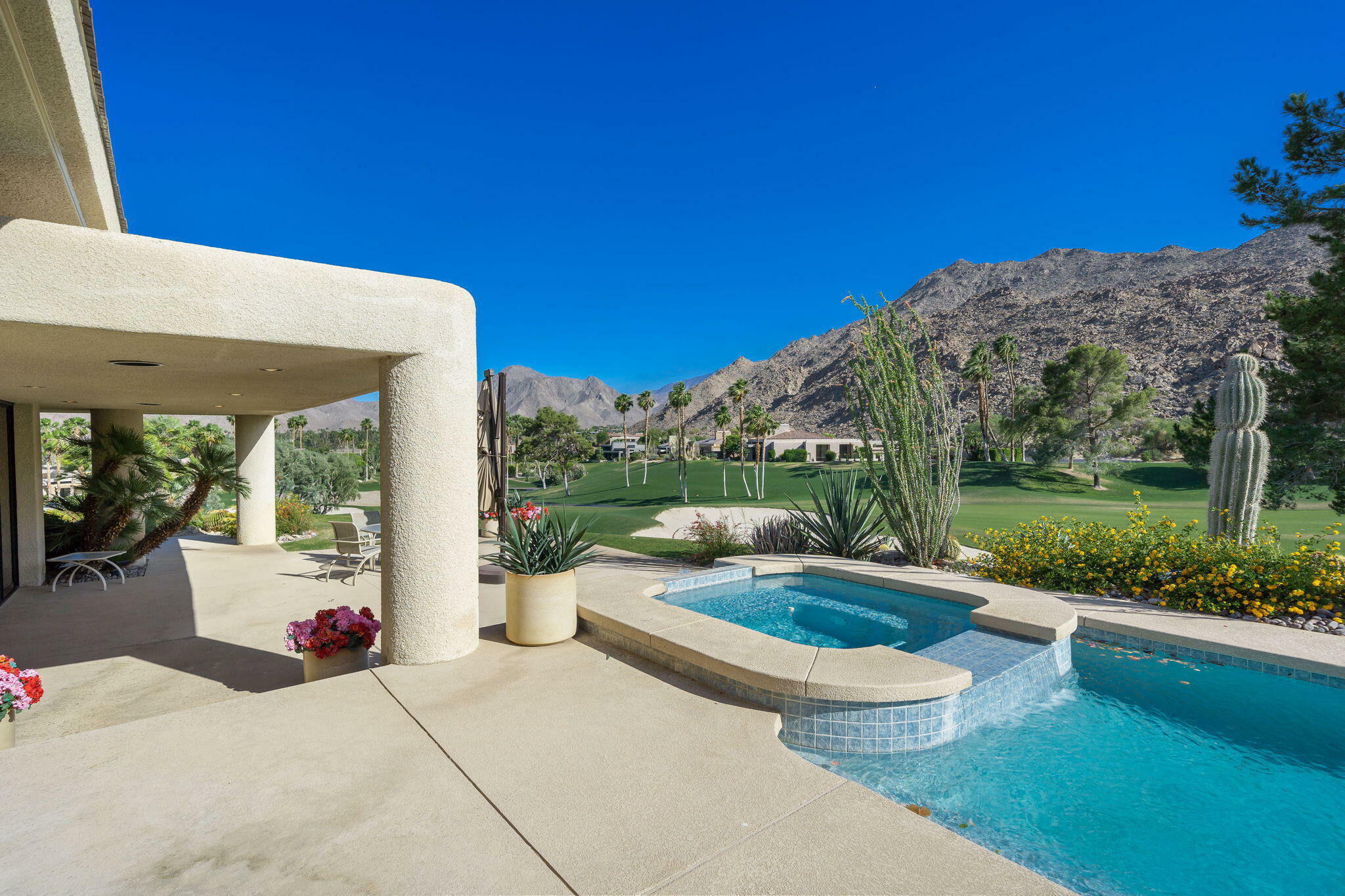 Property Photo: 73449 Mariposa Lane CA 92260