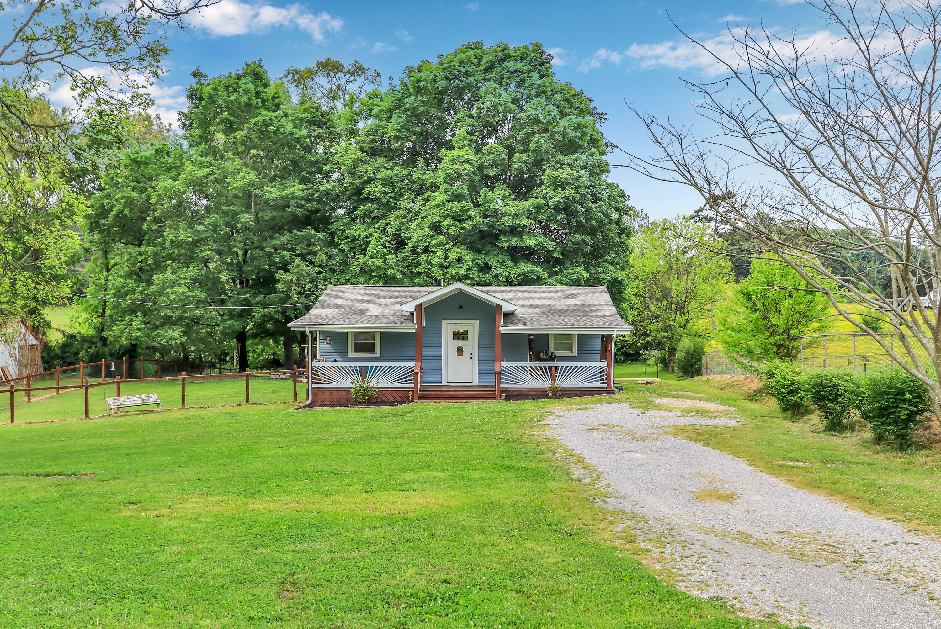 Property Photo:  570 Stout Town Rd  TN 37709 