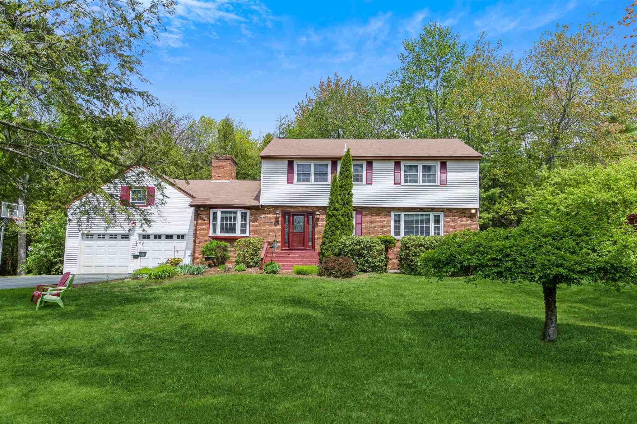Property Photo:  20 Stephanie Drive  NH 03110 