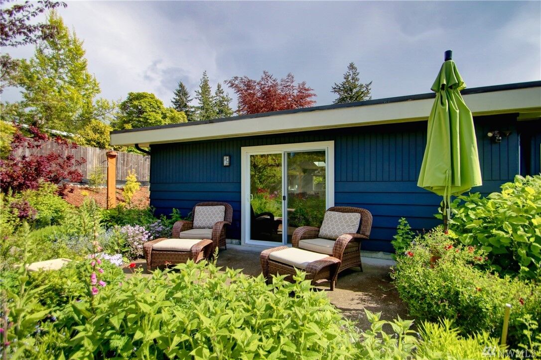 Property Photo:  22431 99th Ave W  WA 98020 