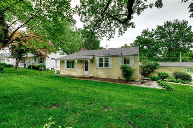 Property Photo:  5501 N Flora Avenue  MO 64118 