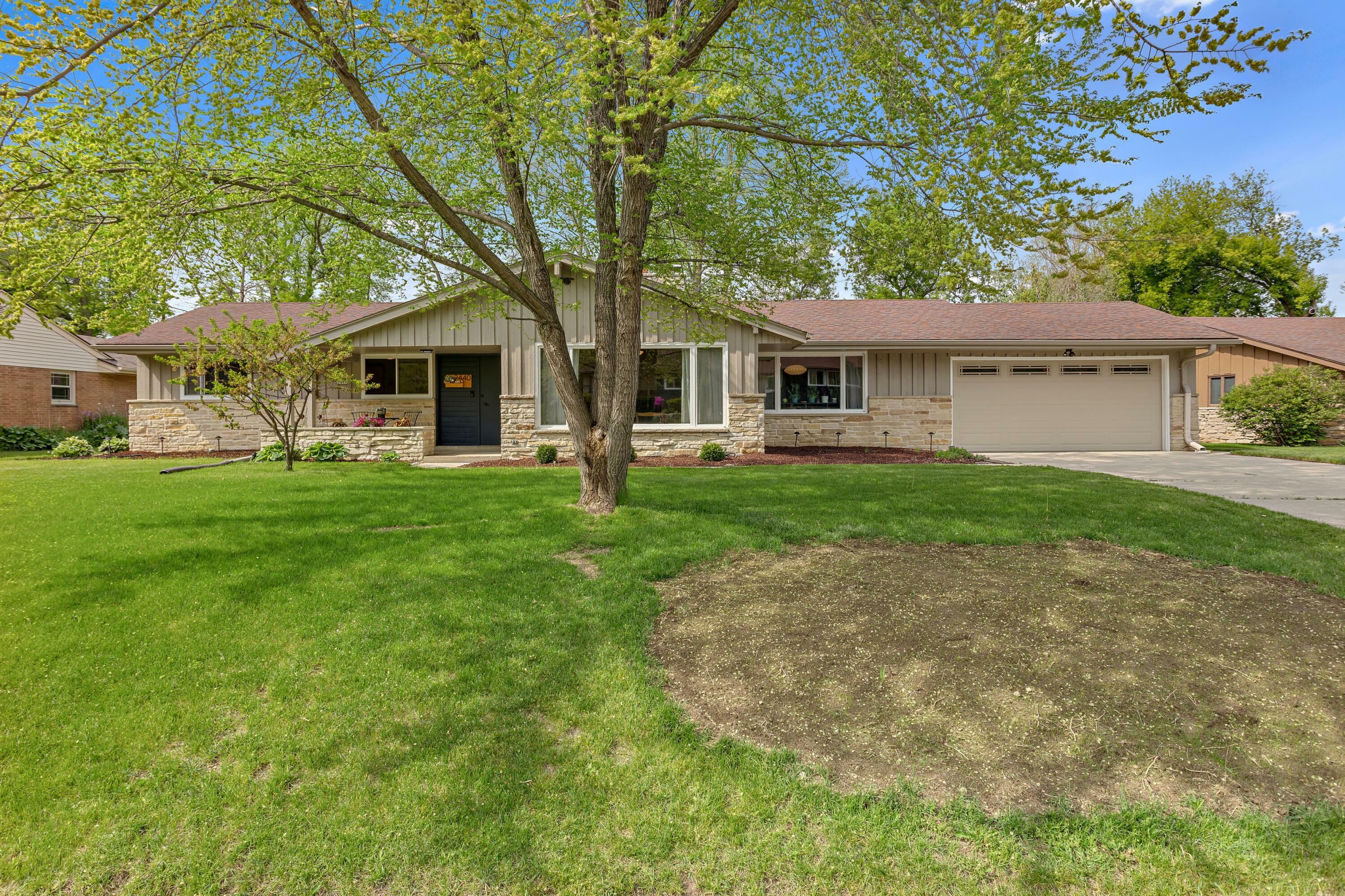 Property Photo:  2440 W Woodbury Ln  WI 53209 