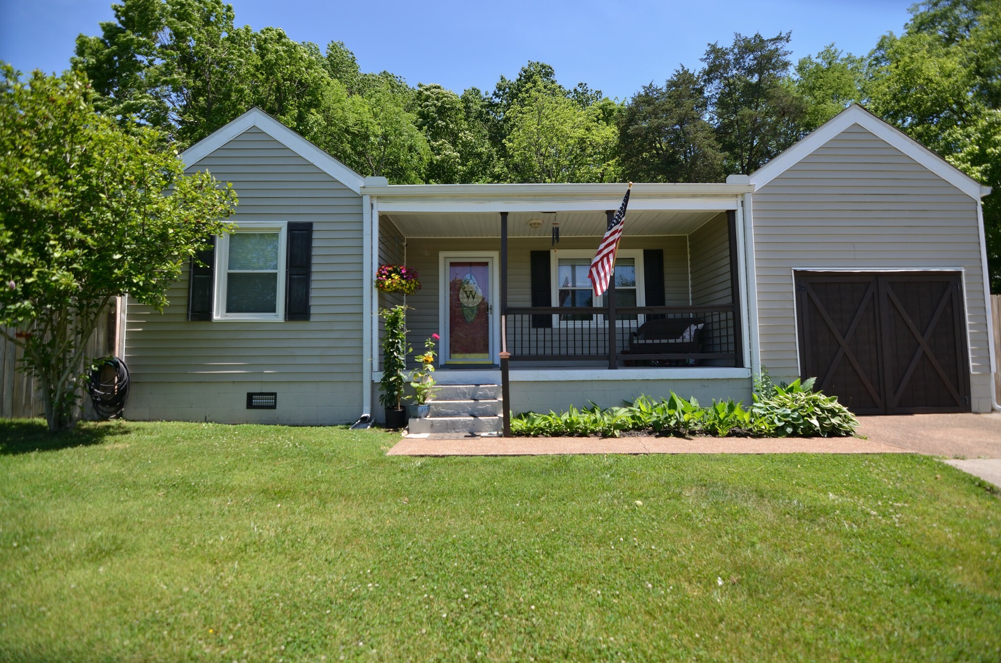 Property Photo:  1569 Springfield Hwy  TN 37072 