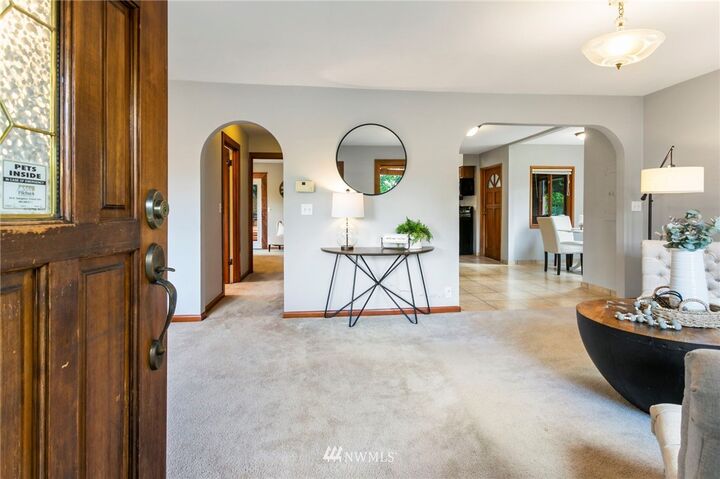 Property Photo: 1610 3rd Street WA 98290