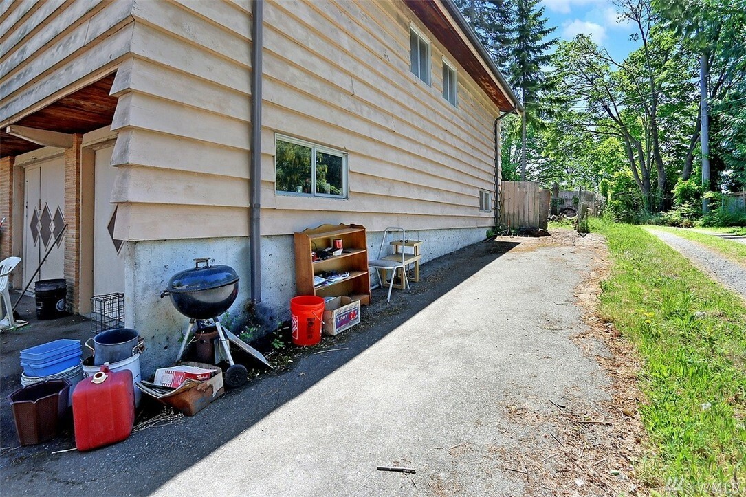 Property Photo:  1403 NW 195th St  WA 98177 