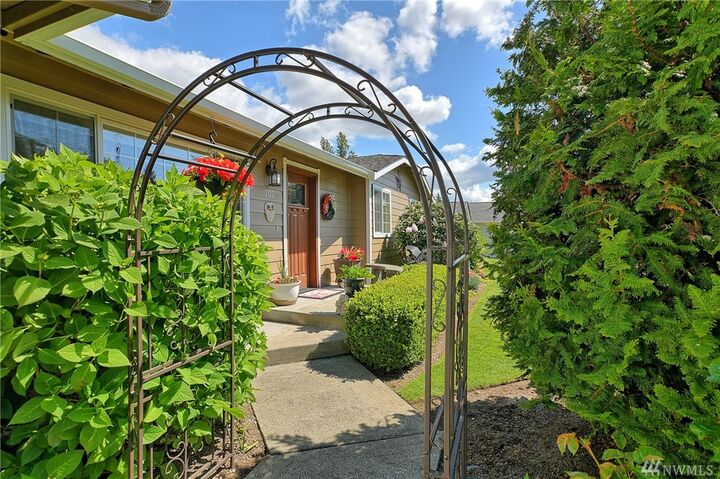 Property Photo:  107 75th St SW  WA 98203 