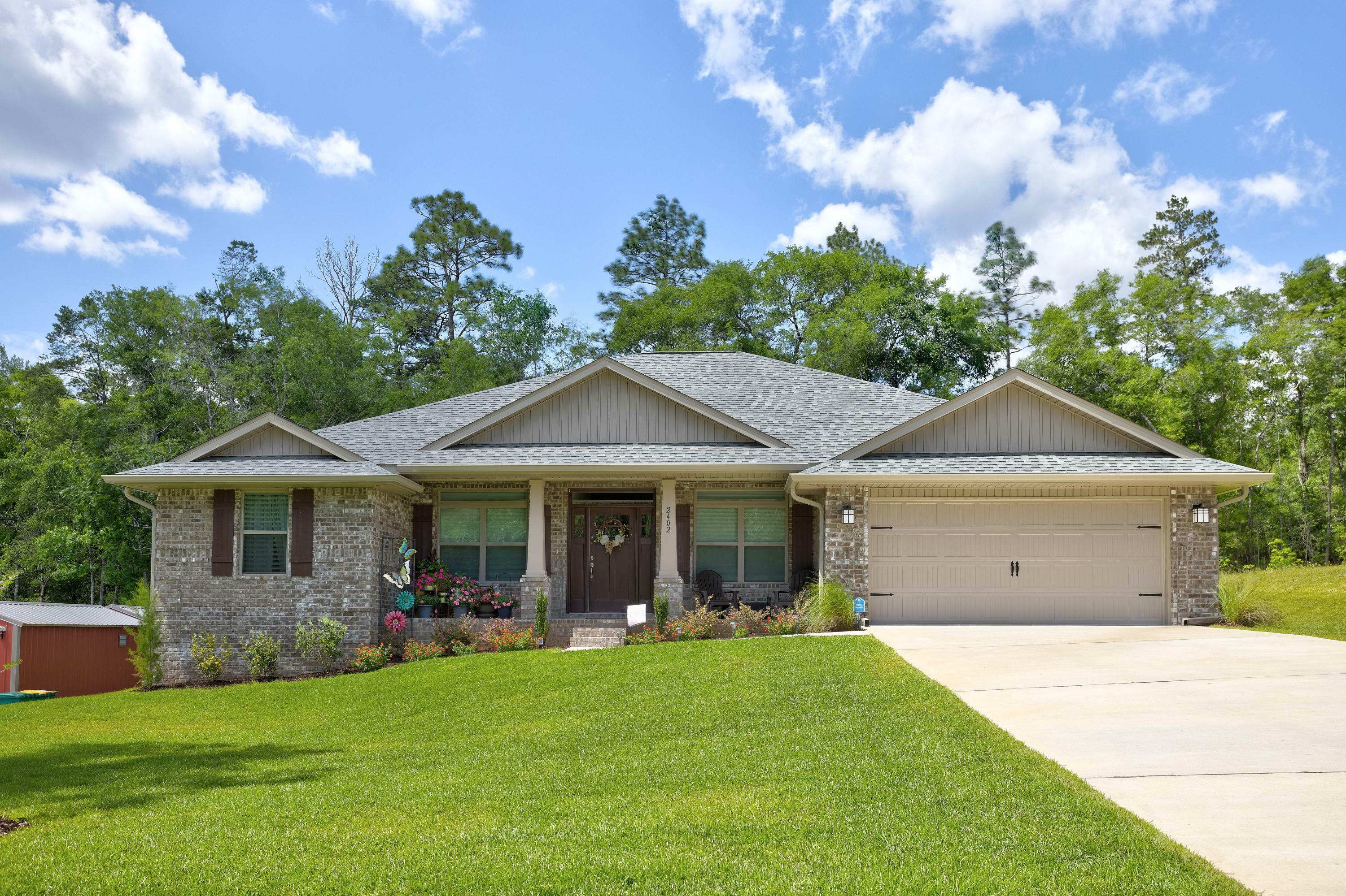 Property Photo: 2402 Genevieve Way FL 32536