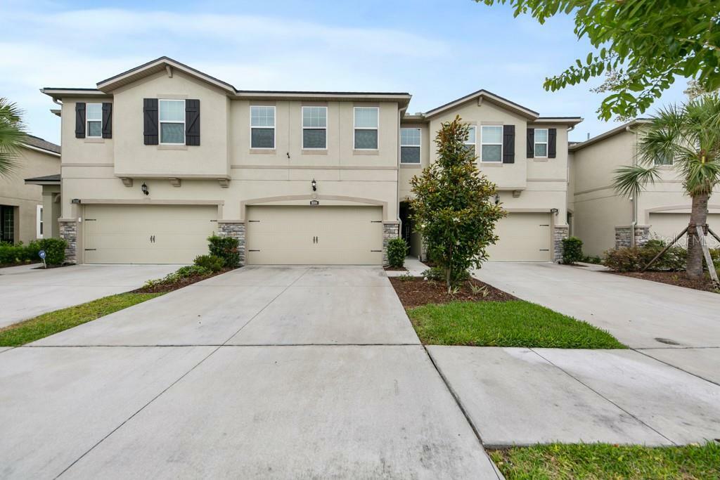 Property Photo:  10304 Holstein Edge Place  FL 33569 