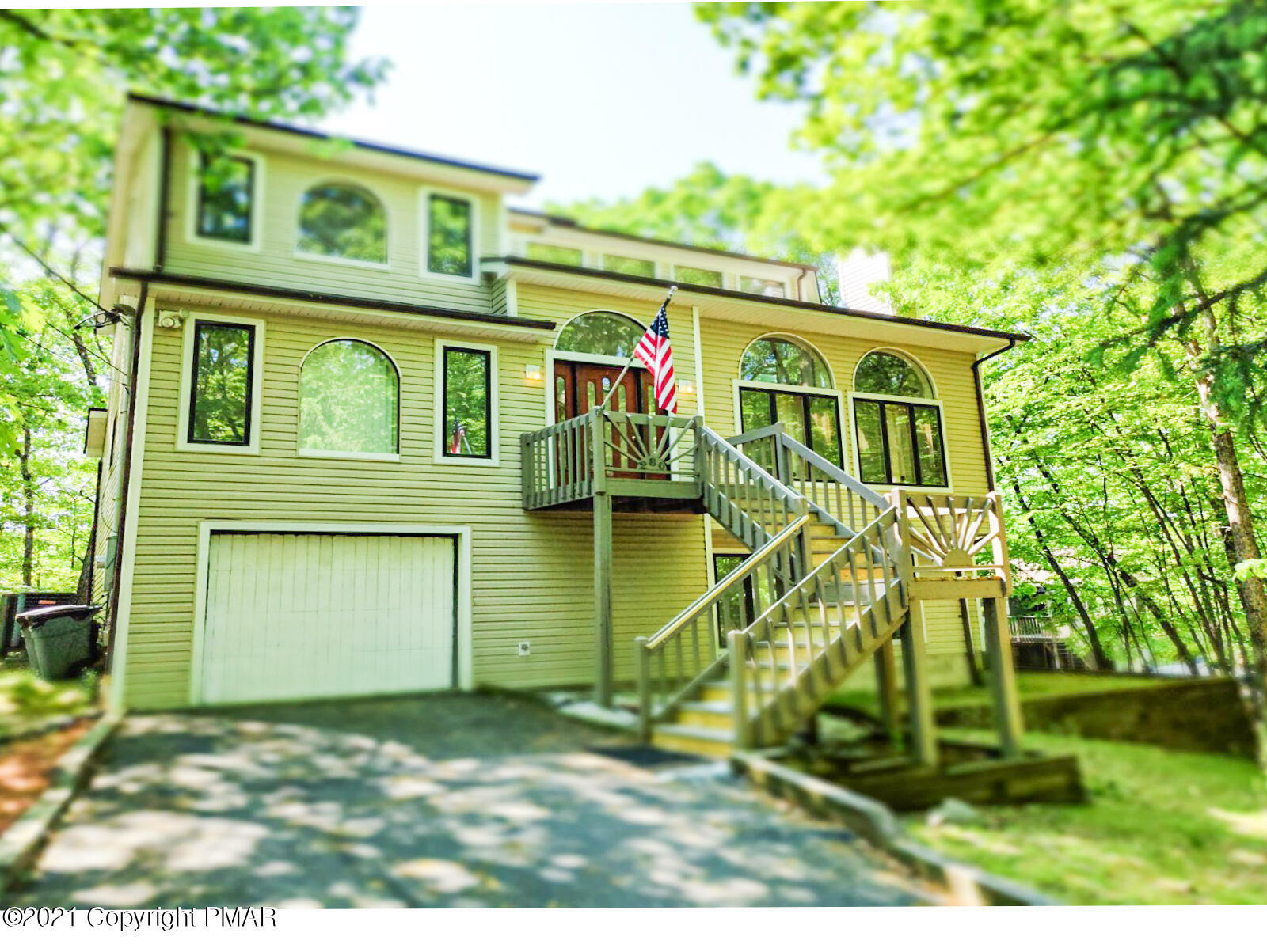 Property Photo:  472 Lakeside Dr  PA 18301 