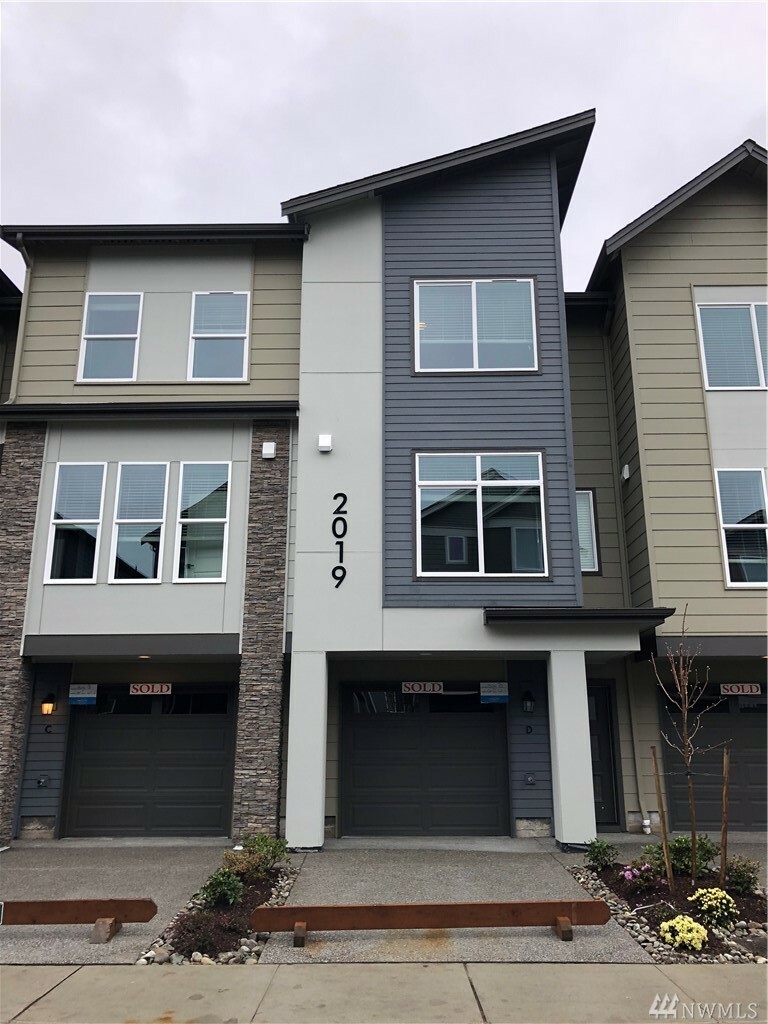 Property Photo:  2019 130th Place SW D  WA 98204 