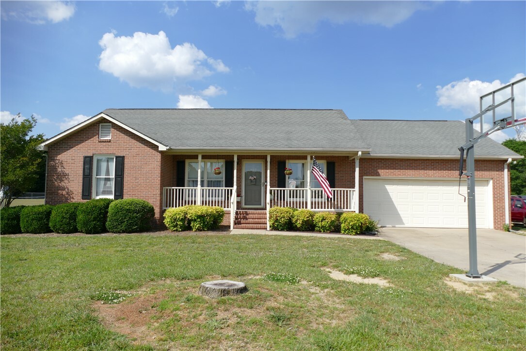 Property Photo:  107 Grayson Court  SC 29625 