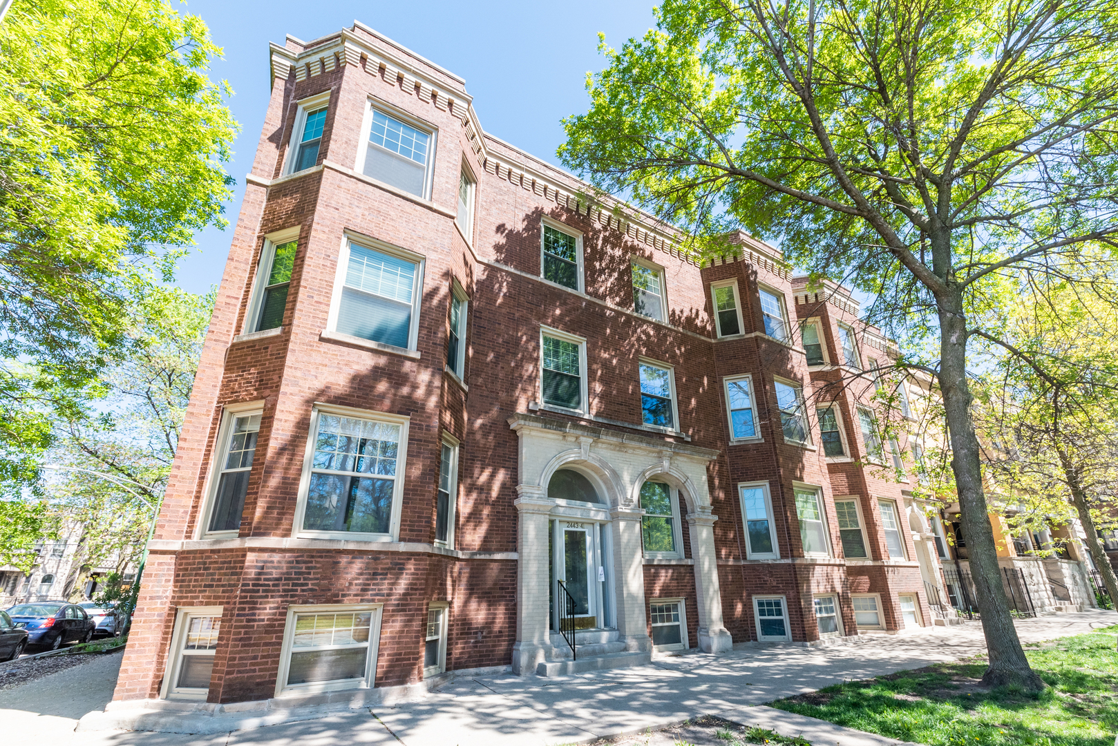 Property Photo:  2441 N Kedzie Avenue 3  IL 60647 