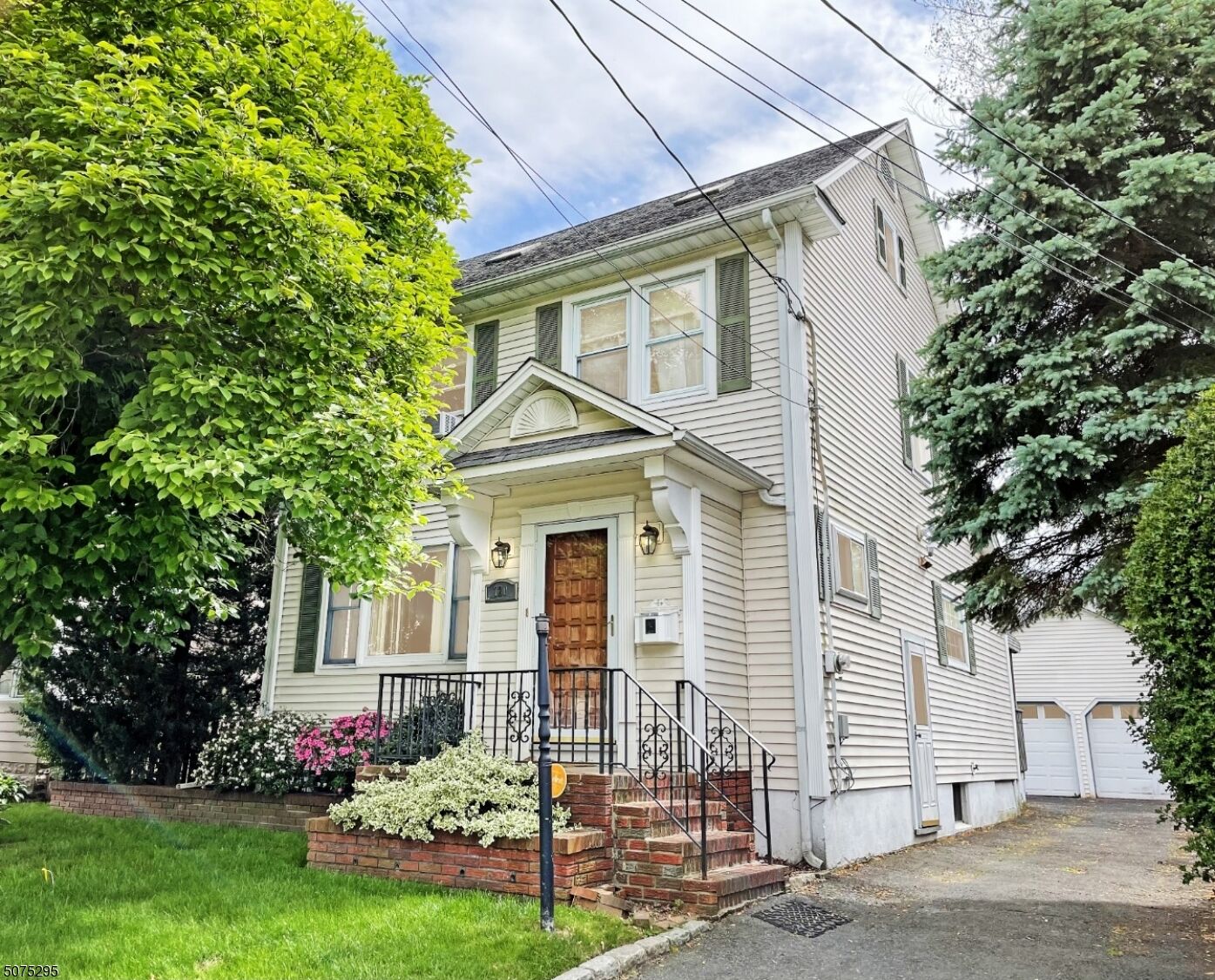 Property Photo:  720 Golf Ter  NJ 07203 