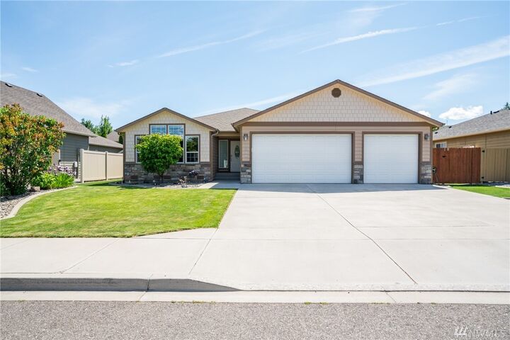 1394 Boulder Lp  East Wenatchee WA 98802 photo