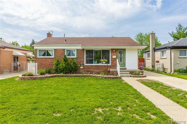 Property Photo: 32301 Avondale Street MI 48186