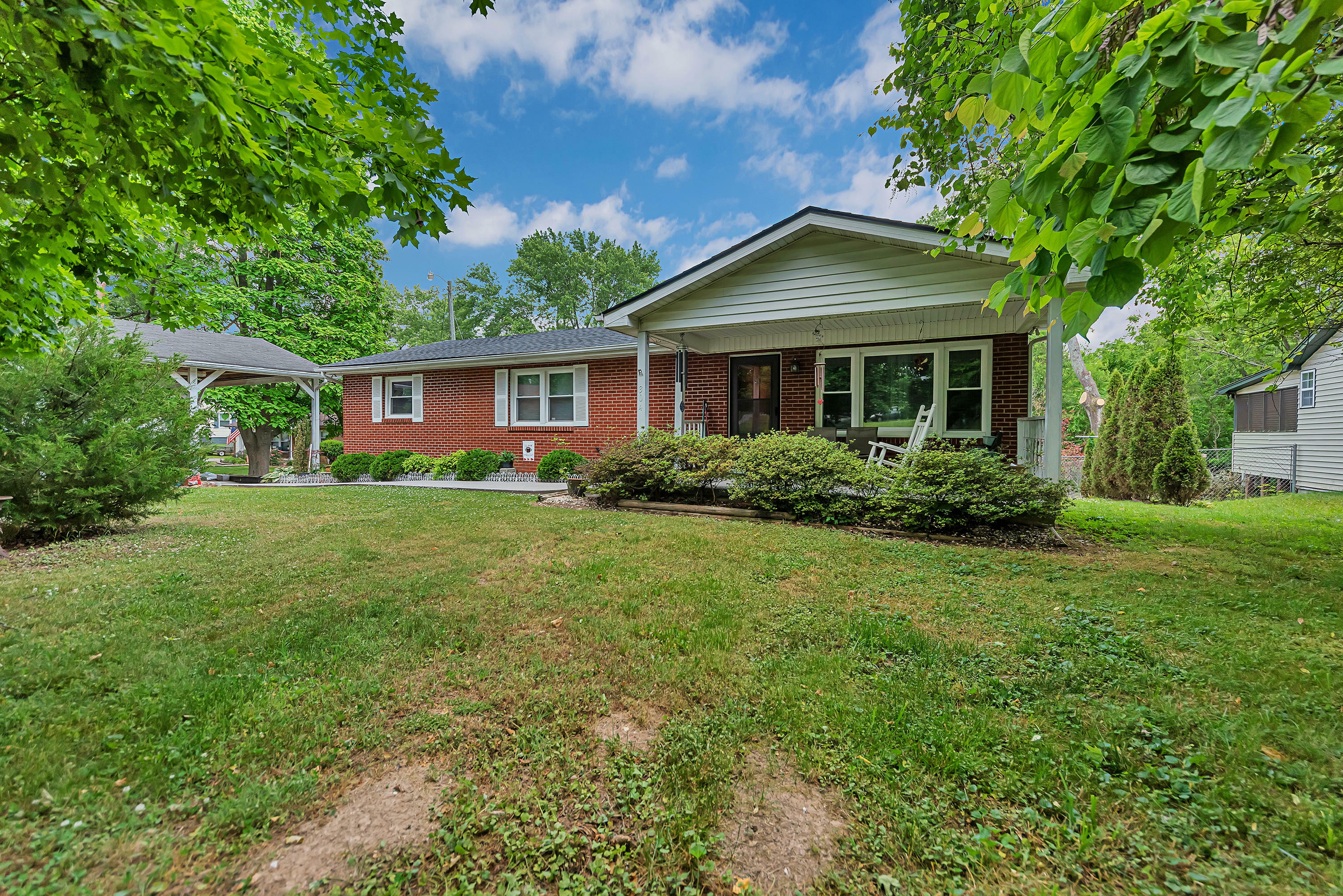 Property Photo:  304 Bagwell Rd  TN 37924 