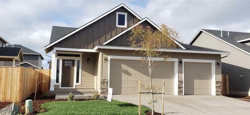 Property Photo: 3538 SE Columbus Street OR 97322