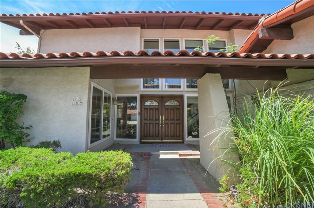 Property Photo:  11839 Porter Valley Drive  CA 91326 