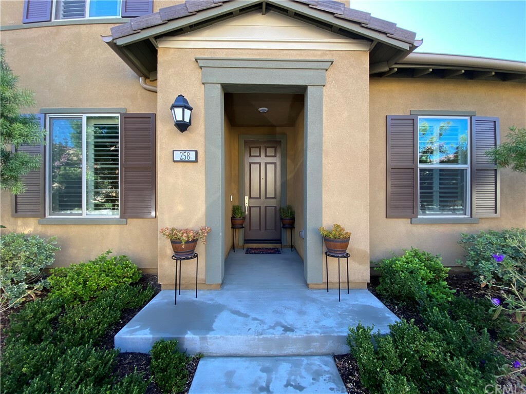 Property Photo:  258 Carlow  CA 92618 