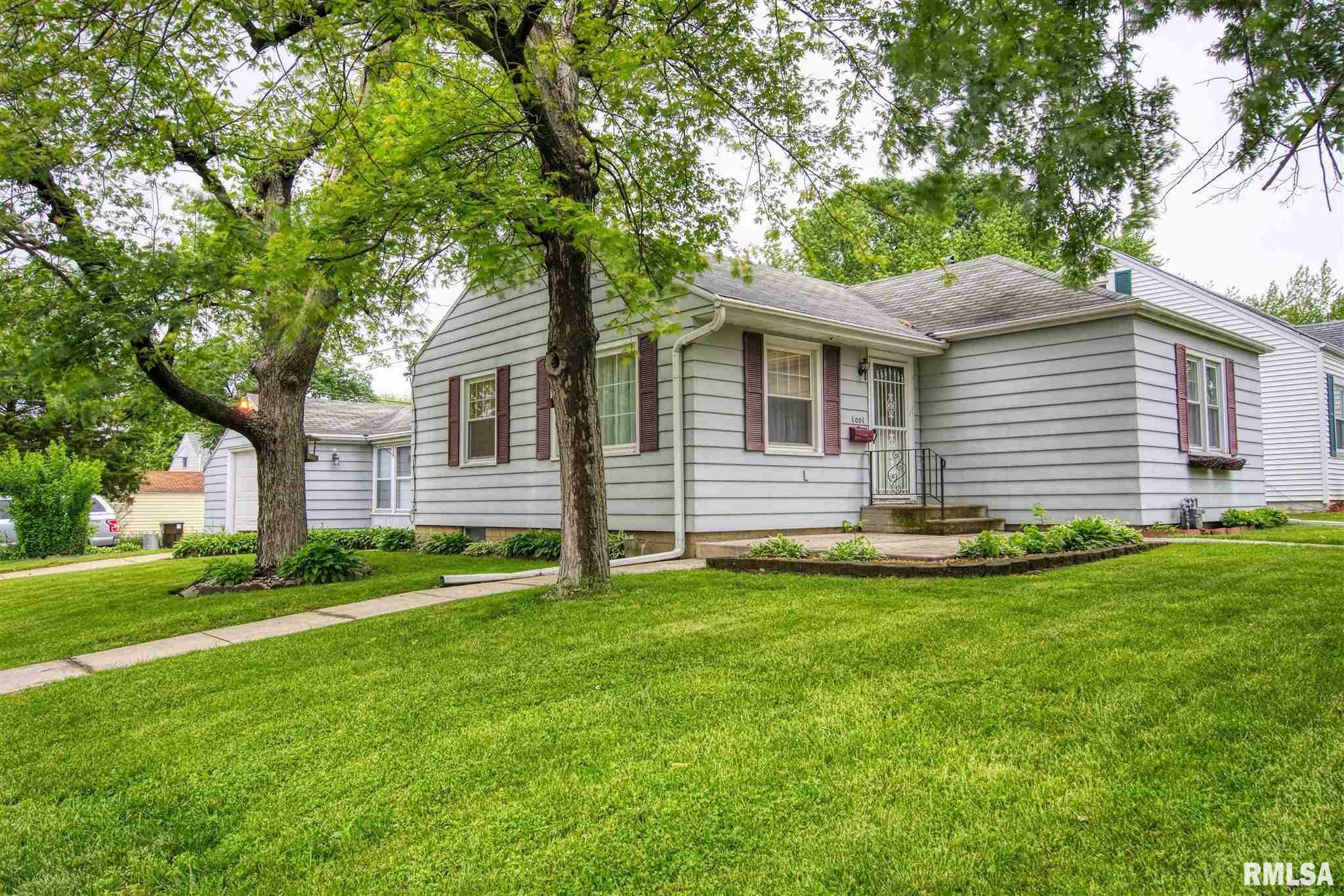 Property Photo:  1001 E Willcox  IL 61603 