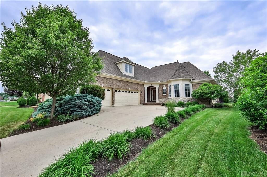 Property Photo:  445 Woodstream Drive  OH 45066 