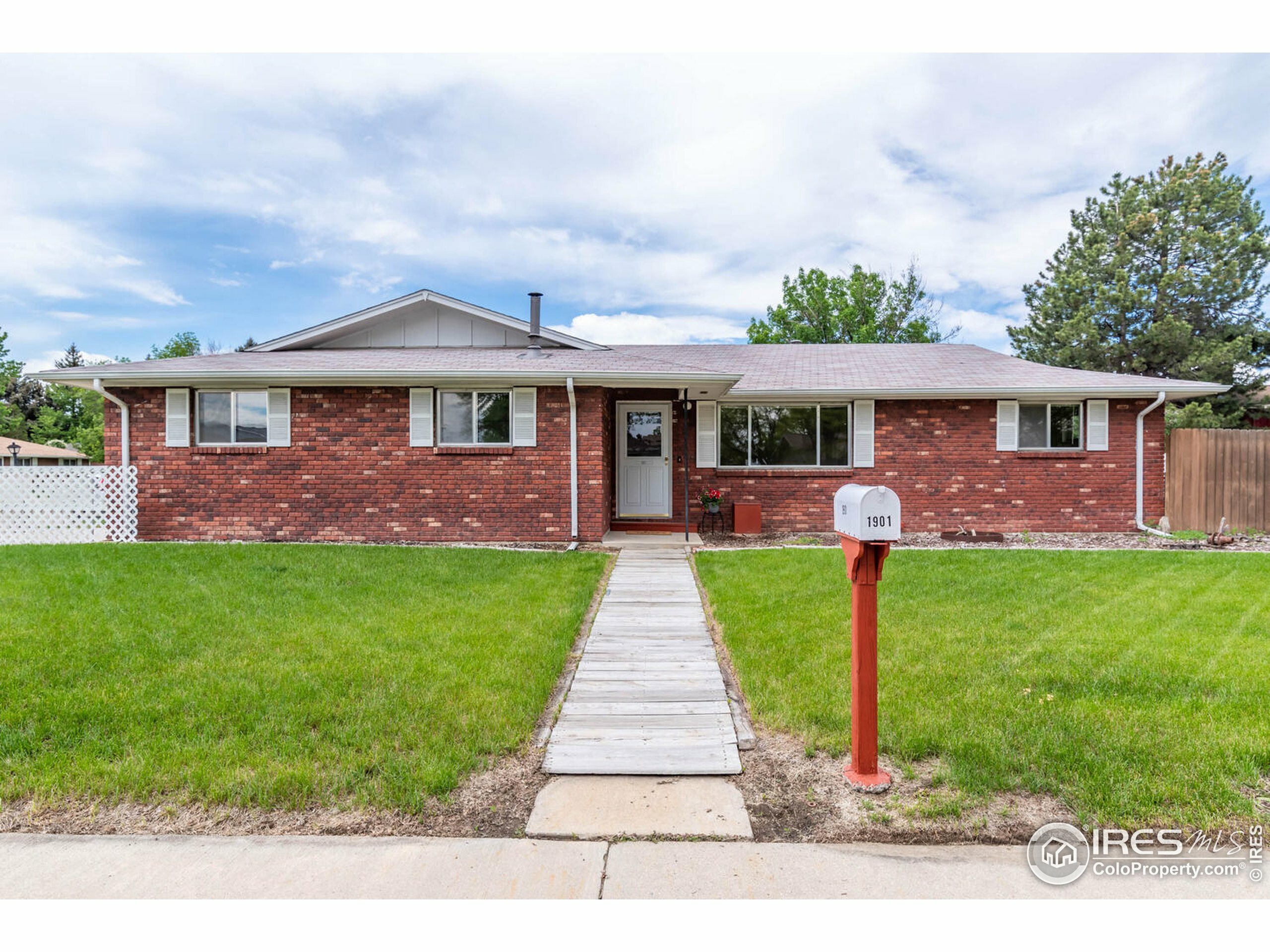 Property Photo: 1901 Yeager Dr CO 80501