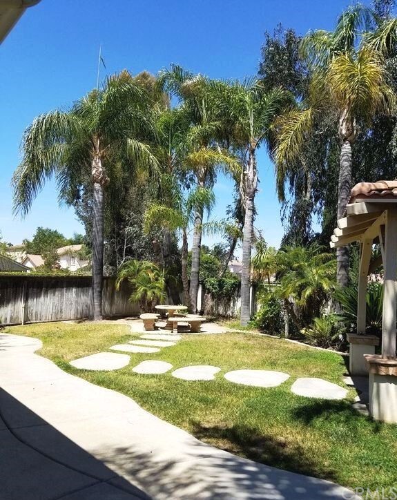 Property Photo:  31862 Calle Ballentine  CA 92592 