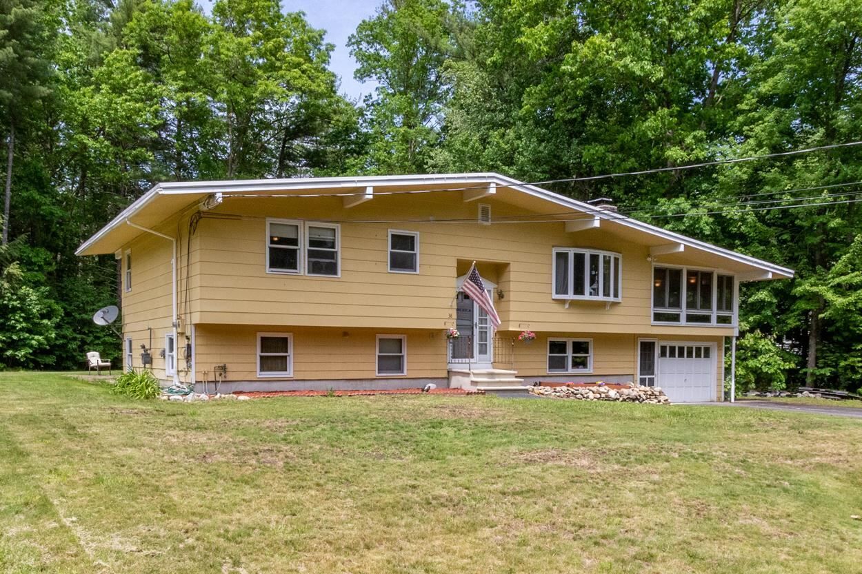 Property Photo:  38 Maidstone Drive  NH 03054 