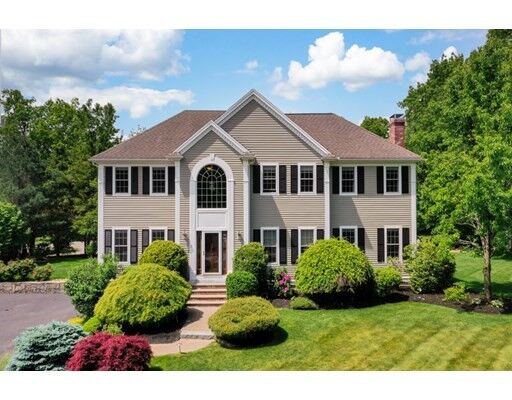 Property Photo:  3 Olde Coach Road  MA 01864 