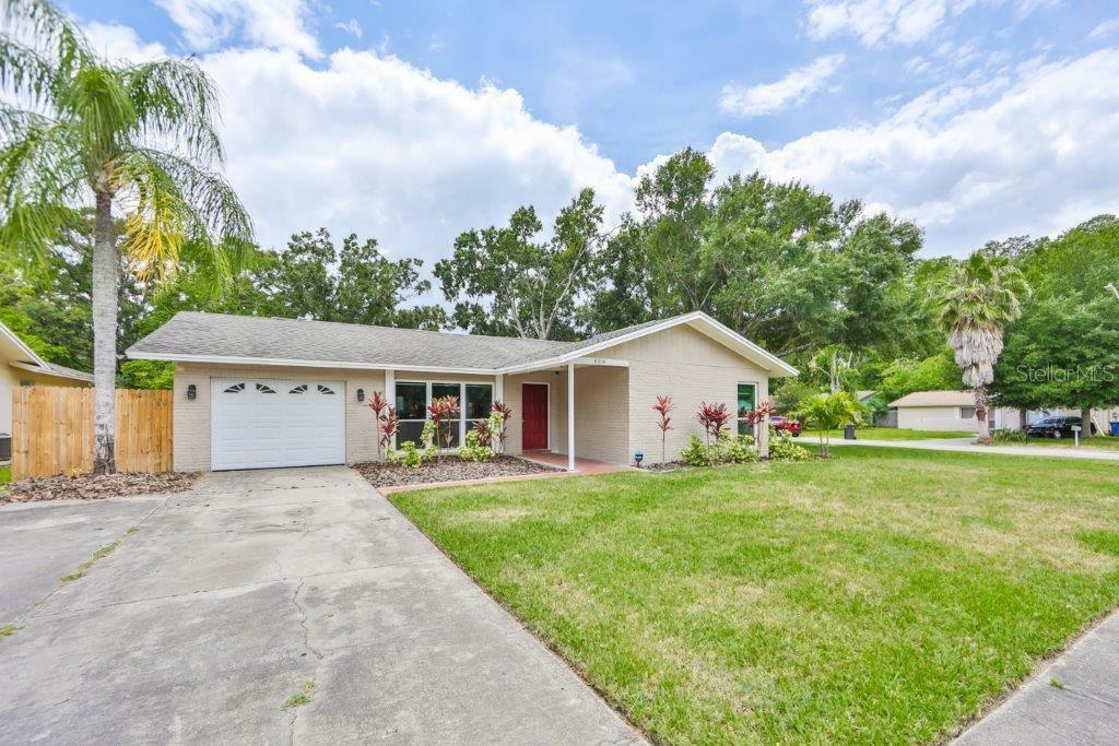 Property Photo:  5214 Windlaff Avenue  FL 33625 