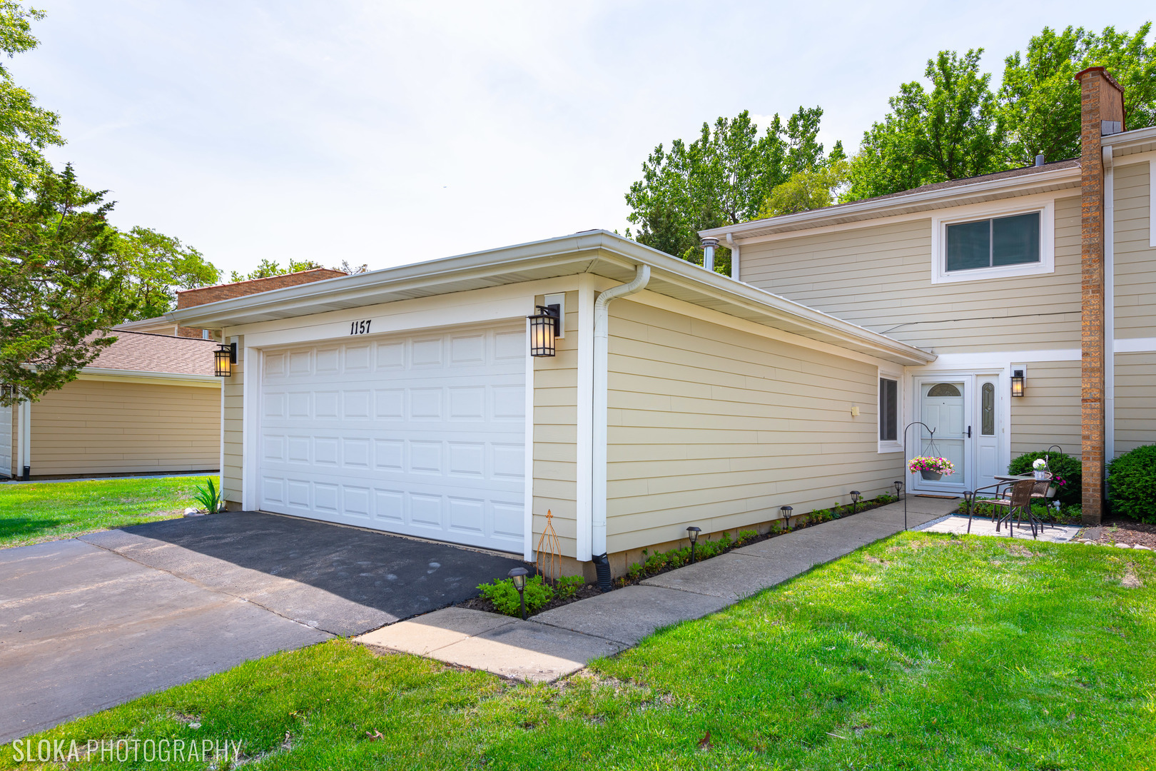 Property Photo:  1157 N Chesapeake Lane  IL 60074 