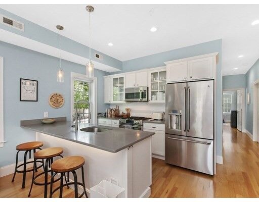 Property Photo:  235 Lowell St 3  MA 02143 