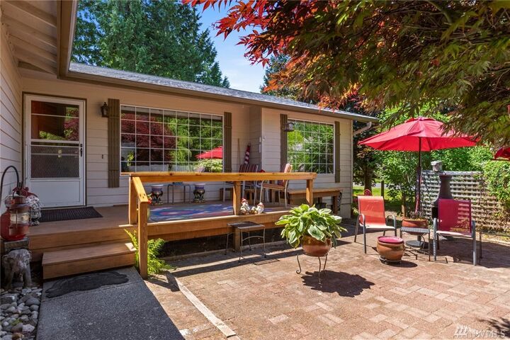 Property Photo:  4104 Susan Ct  WA 98229 