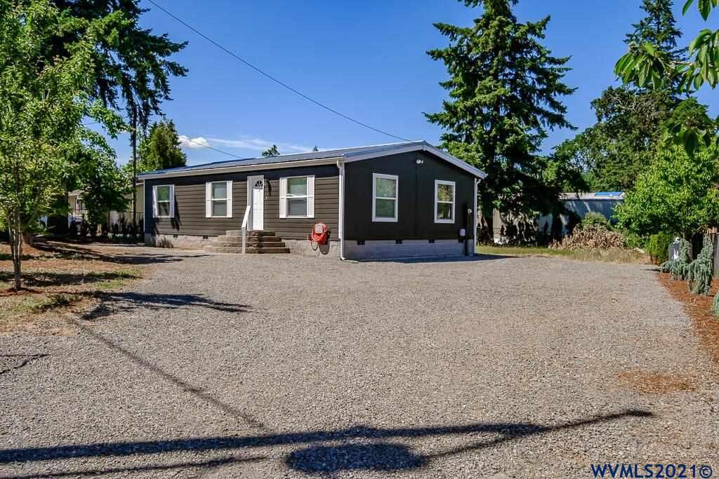 Property Photo: 8475 Aumsville Hwy SE OR 97317-9156