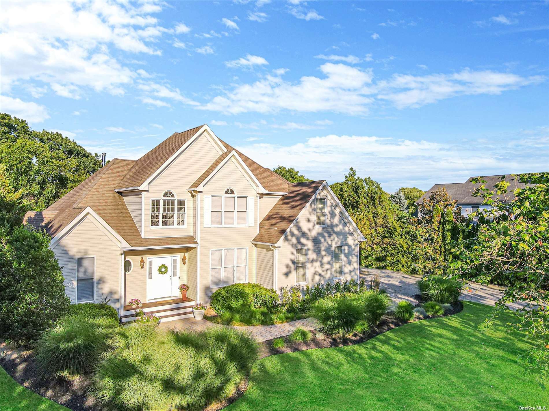 Property Photo:  182 Sandpiper Drive  NY 11901 