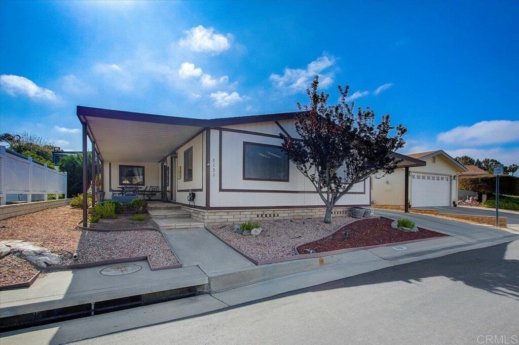 Property Photo:  5131 Weymouth Way  CA 92057 