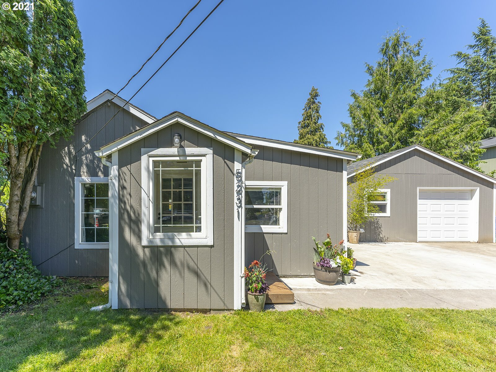 Property Photo:  5231 SE 108th Ave  OR 97266 