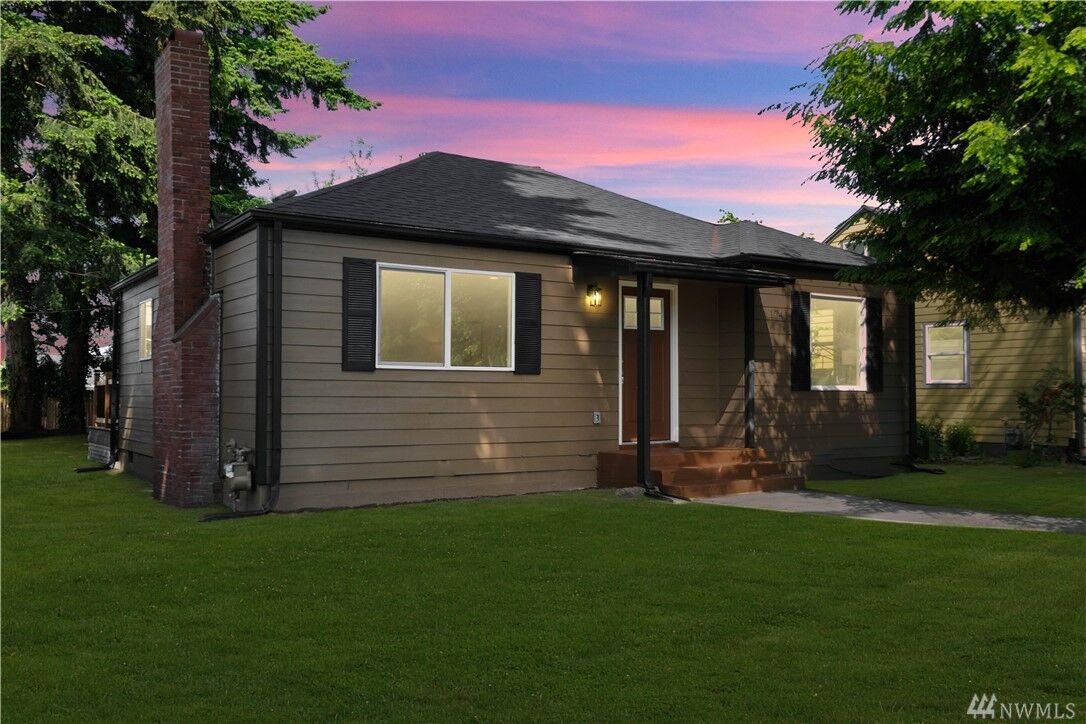 Property Photo:  1714 S Anderson St  WA 98405 