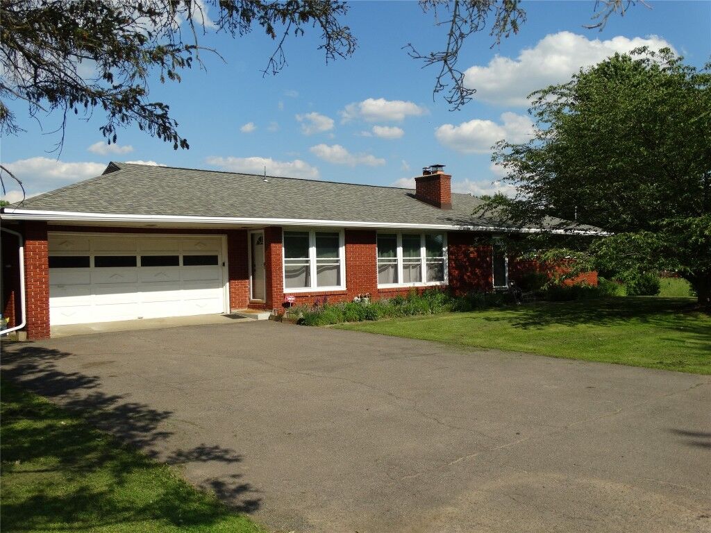 1900 Farm To Market Road, Endwell, NY 13760/2 bath