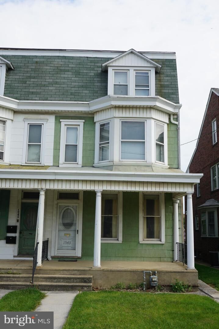 Property Photo:  1543 W Market Street  PA 17404 