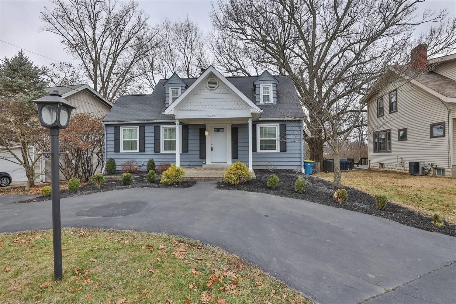 Property Photo: 5649 Kenwood Rd OH 45227