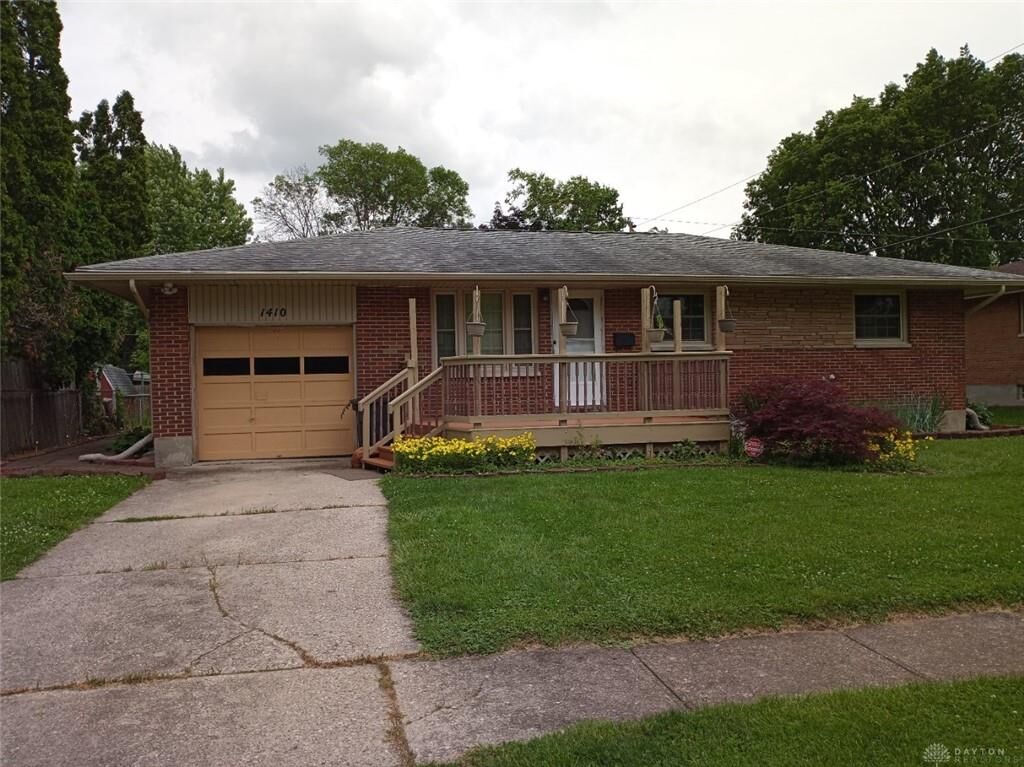 Property Photo: 1410 Laramie Drive OH 45432