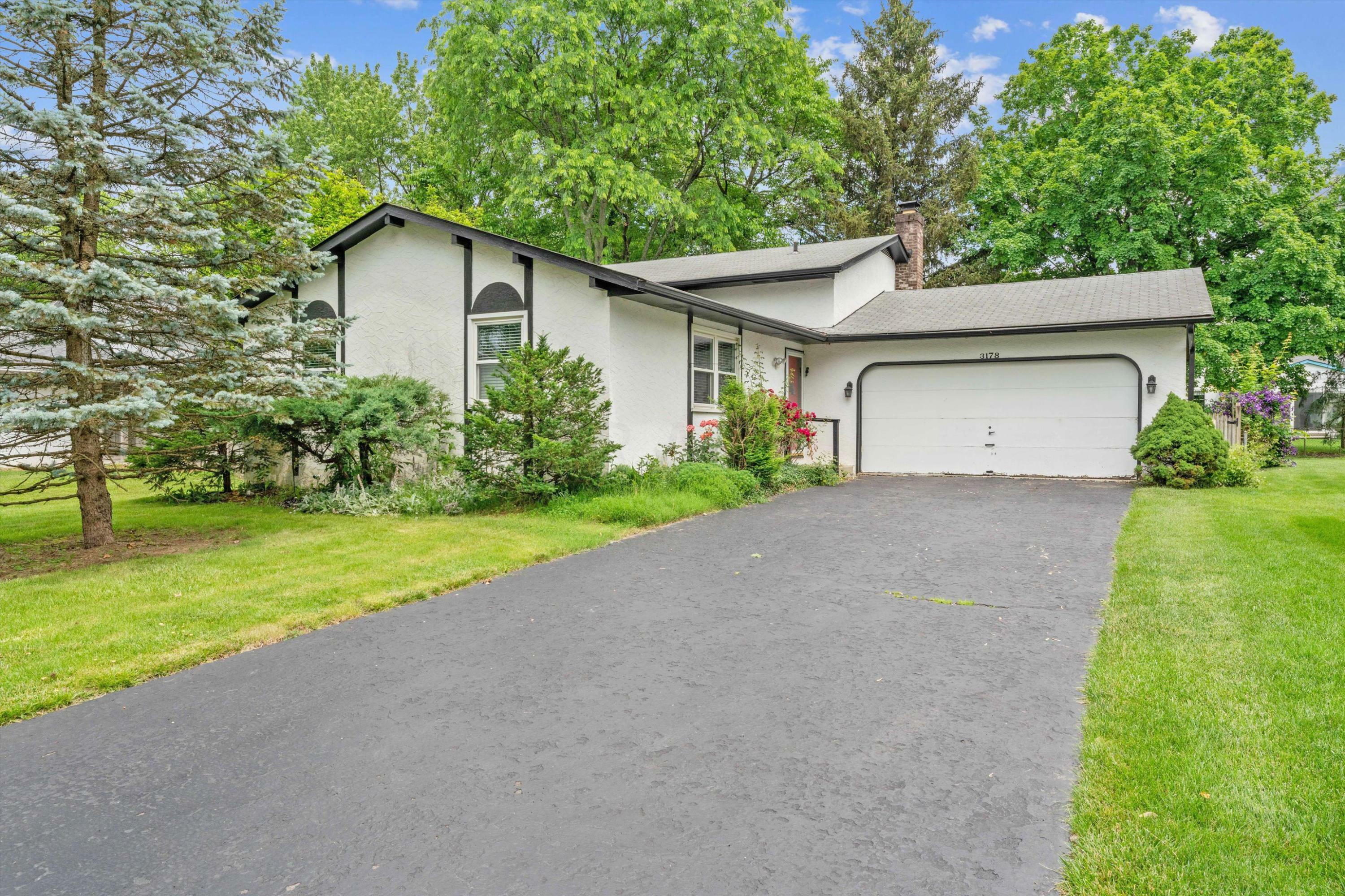 Property Photo:  3178 Palomar Avenue  OH 43231 