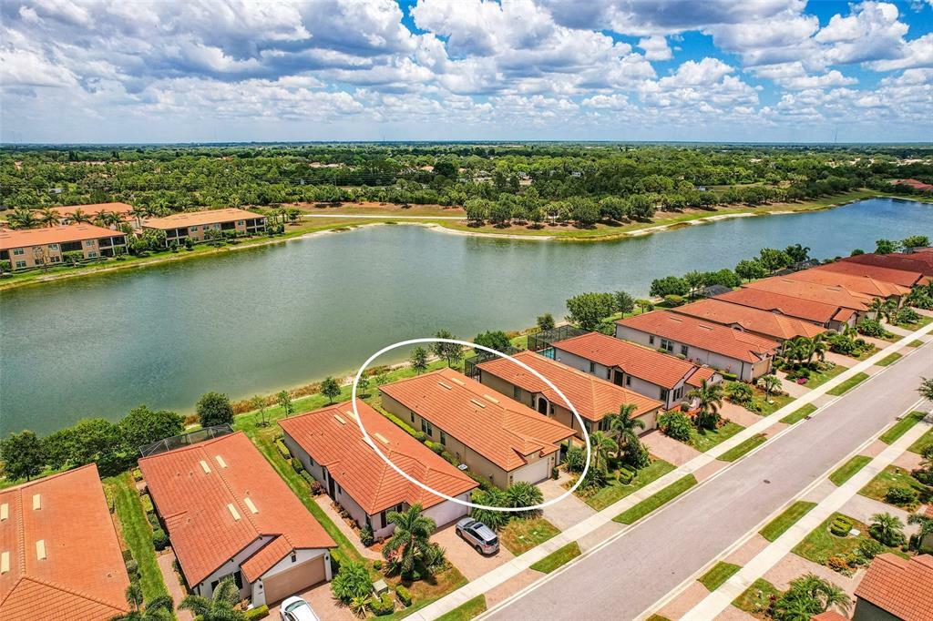 Property Photo: 10428 Crooked Creek Drive FL 34293