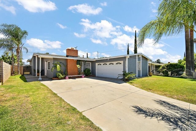 Property Photo:  25131 Juanita Avenue  CA 92551 