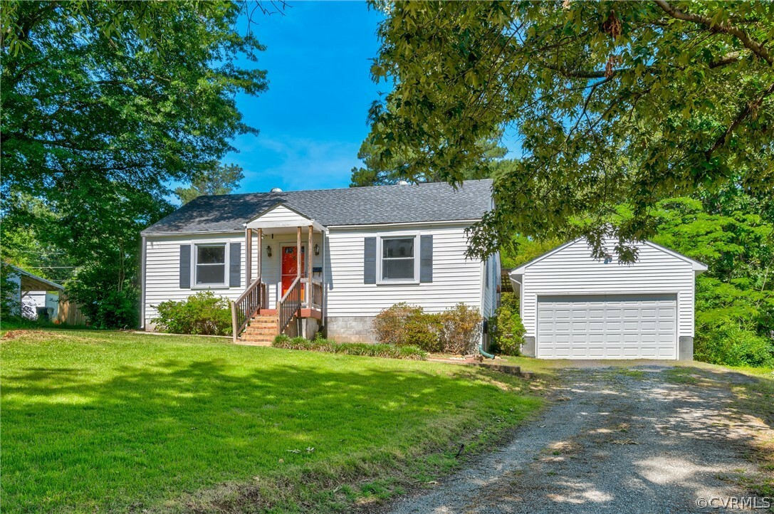 Property Photo: 1516 Ethridge Drive VA 23226