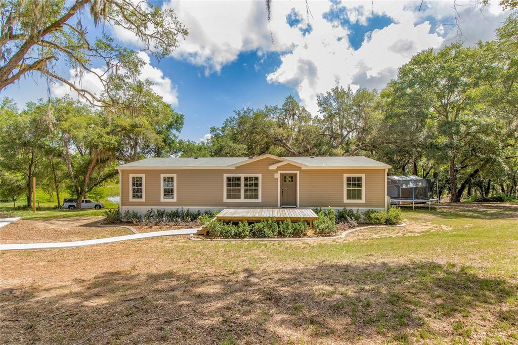 Property Photo:  15339 SE 182nd Avenue Road  FL 32784 